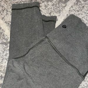 Gray lululemon crop leggings 4
